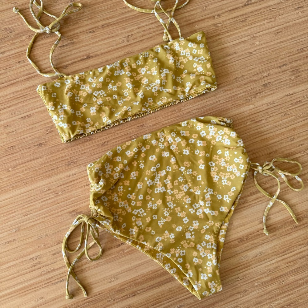 GILLIA High Waisted Ditsy Floral Bikini